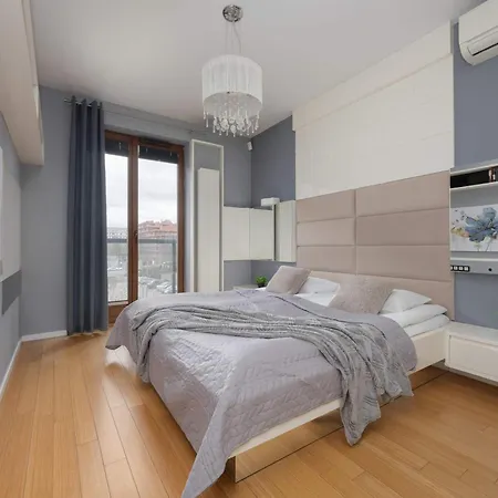 Big Family For 8 People With Garage And Balcony By Renters * وارسو