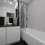 Big Family For 8 People With Garage And Balcony By Renters Appartamento *