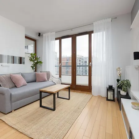 Big Family For 8 People With Garage And Balcony By Renters