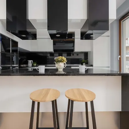 Apartament Big Family For 8 People With Garage And Balcony By Renters *
