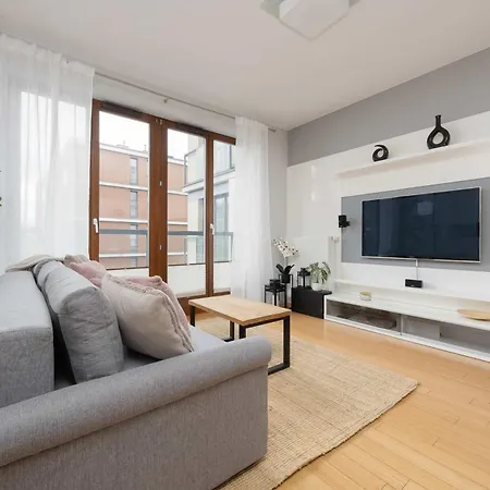 Apartament Big Family For 8 People With Garage And Balcony By Renters *