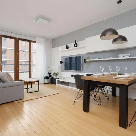 Big Family For 8 People With Garage And Balcony By Renters Apartament