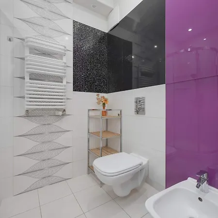 Big Family For 8 People With Garage And Balcony By Renters Apartament